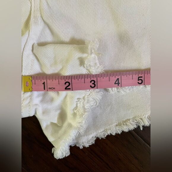 [BLANKNYC] Premium Distressed Antique White Denim Shorts Button Fly SZ 31 NWT - Picture 7 of 11